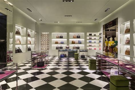 Prada Opens in Panama 